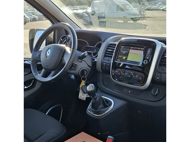 Personenbus, renault, trafic, 2019 - afbeelding 32 van  47