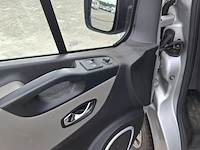 Personenbus, renault, trafic - afbeelding 3 van  47