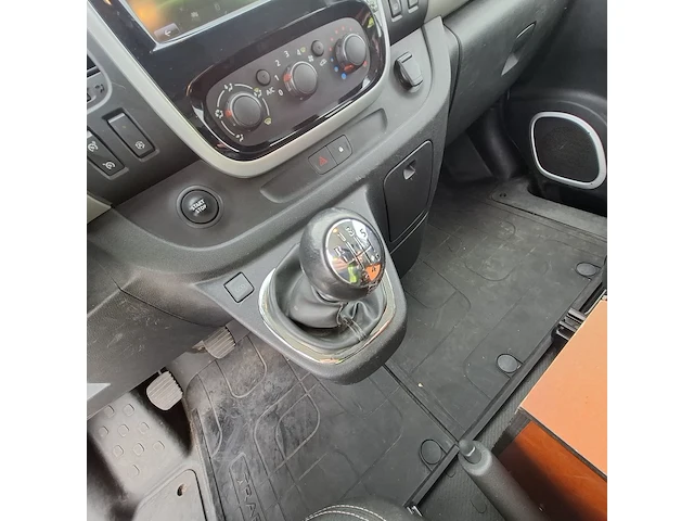 Personenbus, renault, trafic - afbeelding 8 van  47