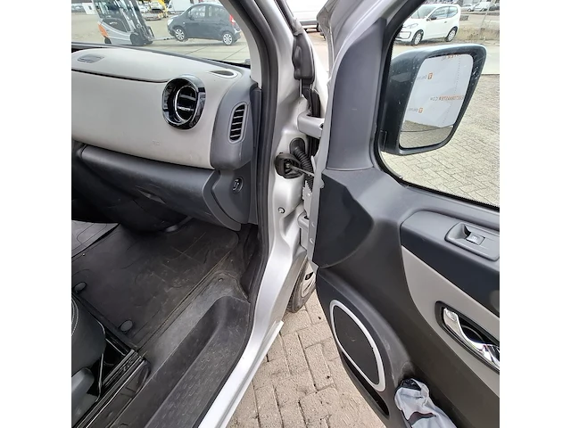 Personenbus, renault, trafic - afbeelding 20 van  47