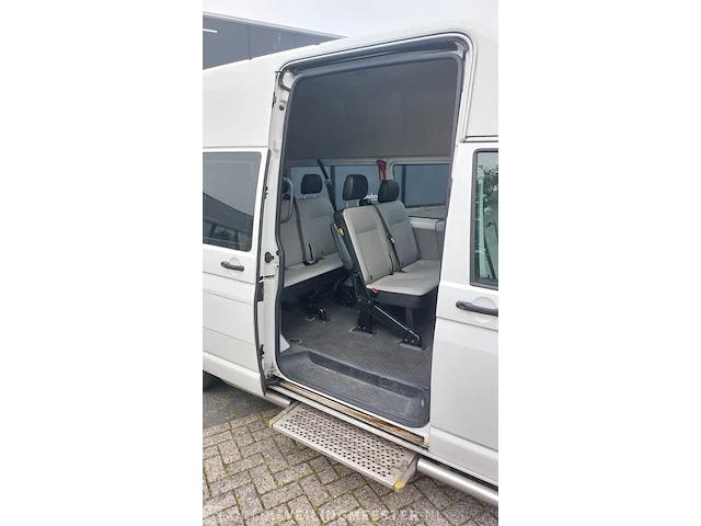 Personenbus volkswagen, tranporter kombi 7- persoons, wit - afbeelding 17 van  41