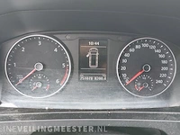Personenbus volkswagen, tranporter kombi 7- persoons, wit - afbeelding 30 van  41