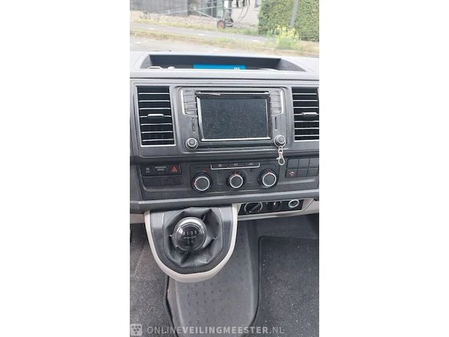 Personenbus volkswagen, tranporter kombi 7- persoons, wit - afbeelding 31 van  41