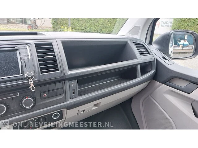 Personenbus volkswagen, tranporter kombi 7- persoons, wit - afbeelding 32 van  41