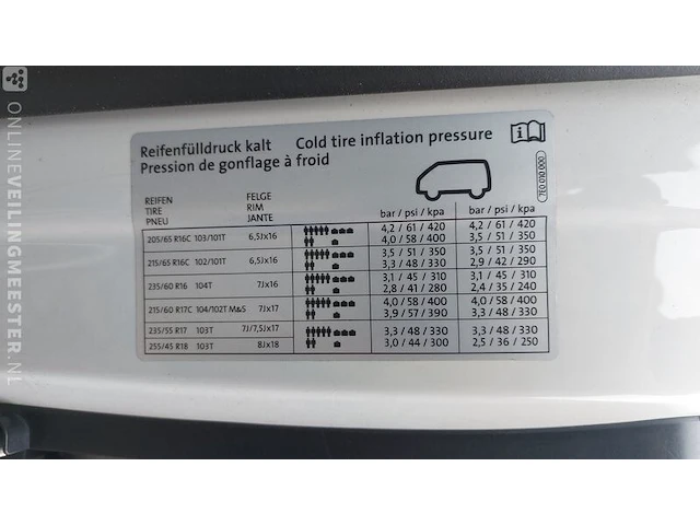 Personenbus volkswagen, tranporter kombi 7- persoons, wit - afbeelding 36 van  41