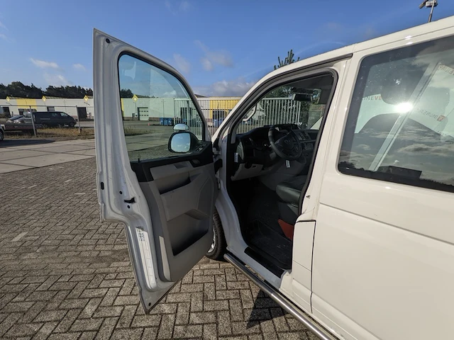 Personenbus, volkswagen, transporter, 2017 - afbeelding 2 van  49