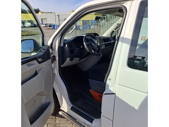 Personenbus, volkswagen, transporter, 2017 - afbeelding 57 van  57
