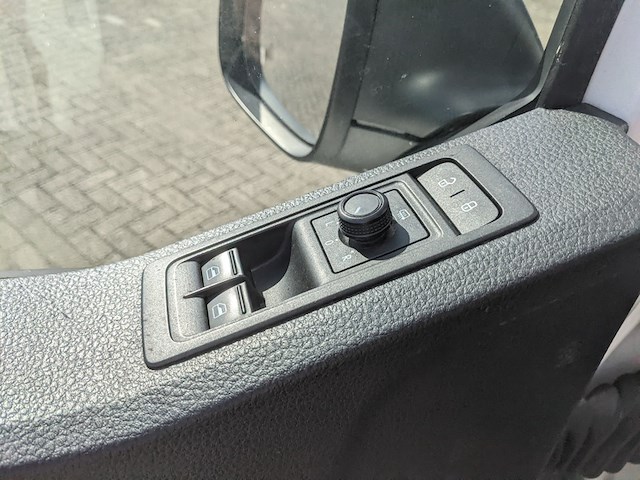 Personenbus, volkswagen, transporter, 2019 - afbeelding 17 van  47