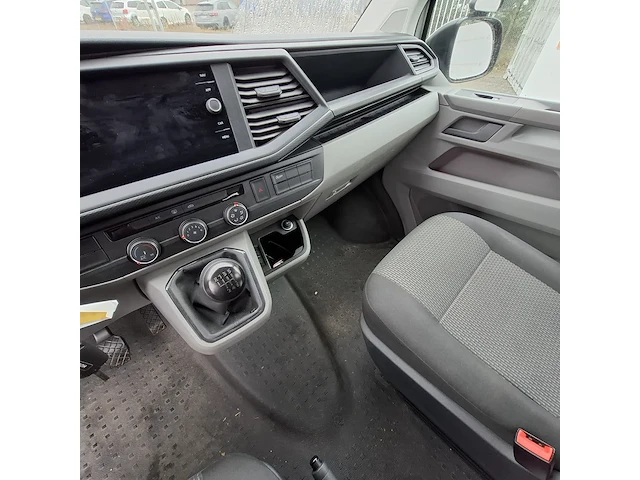 Personenbus, volkswagen, transporter, 2023 - afbeelding 15 van  33
