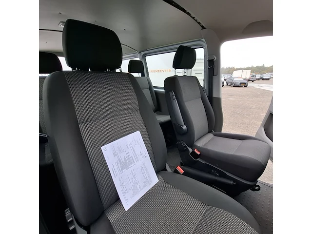 Personenbus, volkswagen, transporter, 2023 - afbeelding 22 van  33