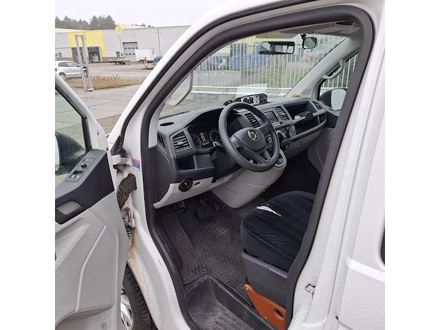 Personenbus volkswagen, transporter, bouwjaar 2017 - afbeelding 2 van  49