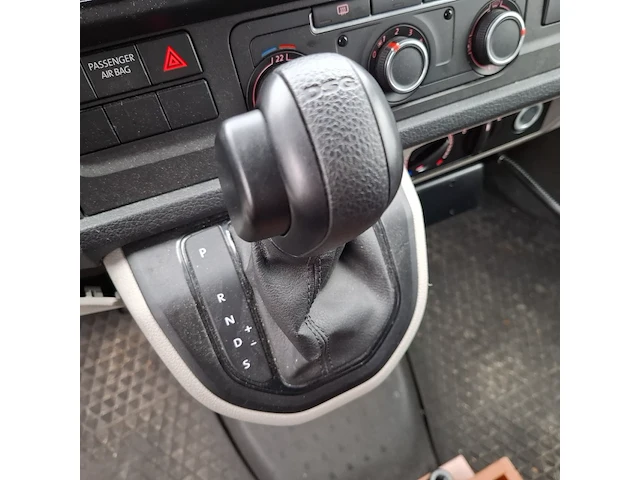 Personenbus volkswagen, transporter, bouwjaar 2017 - afbeelding 13 van  50
