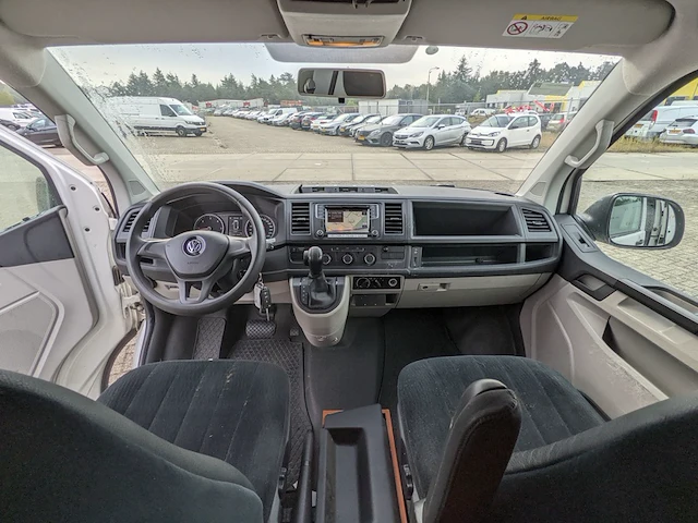 Personenbus volkswagen, transporter, bouwjaar 2017 - afbeelding 5 van  46