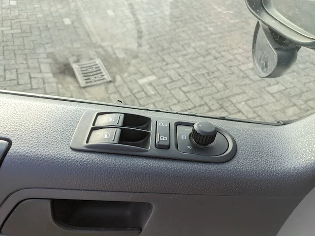 Personenbus, volkswagen, transporter - afbeelding 11 van  40