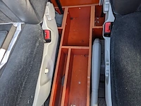 Personenbus, volkswagen, transporter - afbeelding 13 van  40
