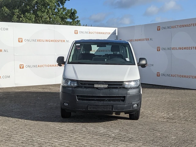 Personenbus, volkswagen, transporter - afbeelding 23 van  40