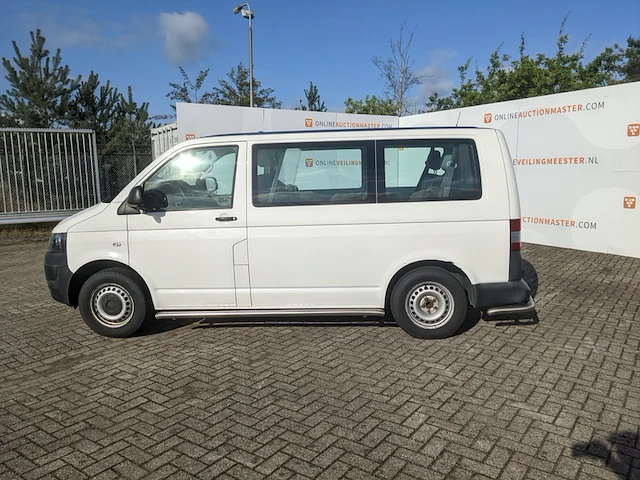 Personenbus, volkswagen, transporter - afbeelding 40 van  40