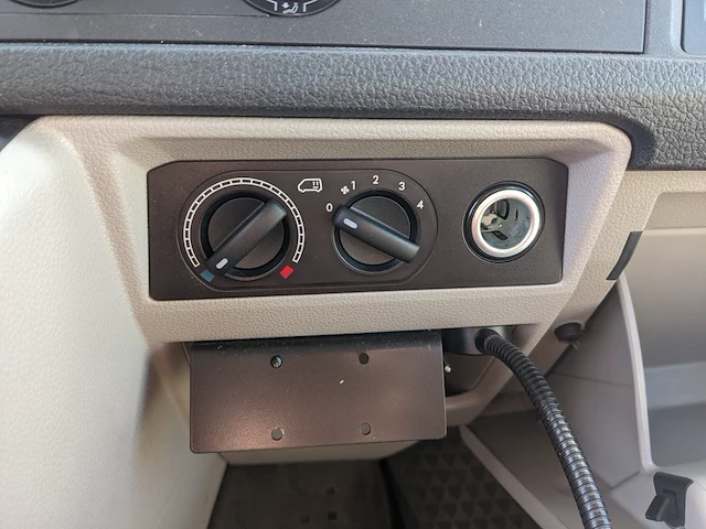 Personenbus, volkswagen, transporter - afbeelding 11 van  52