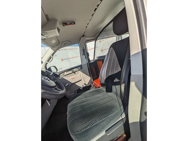 Personenbus, volkswagen, transporter - afbeelding 22 van  52