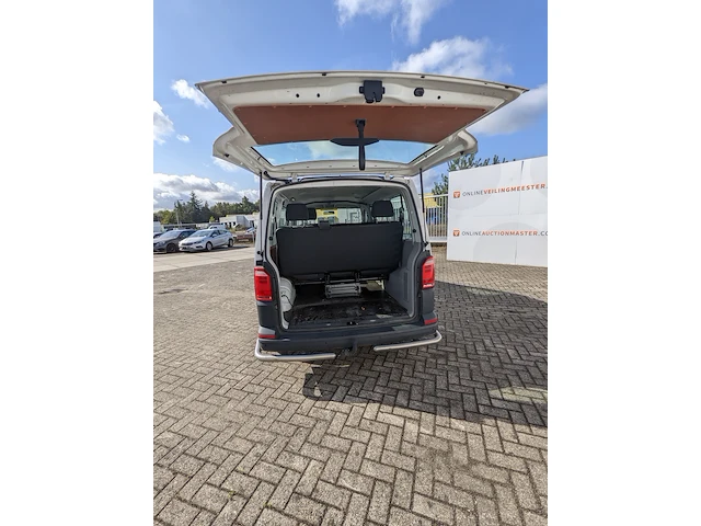 Personenbus, volkswagen, transporter - afbeelding 24 van  52