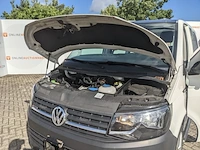 Personenbus, volkswagen, transporter - afbeelding 30 van  52