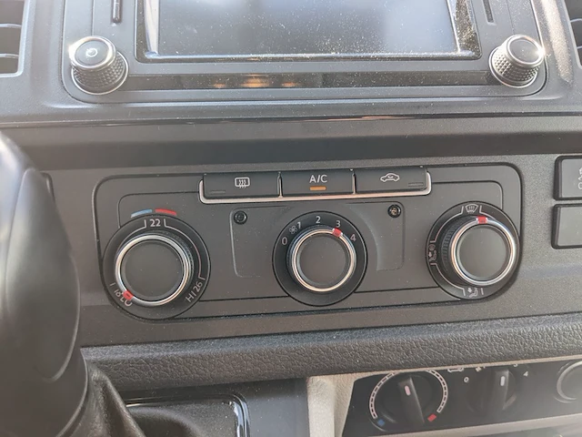 Personenbus, volkswagen, transporter - afbeelding 10 van  50