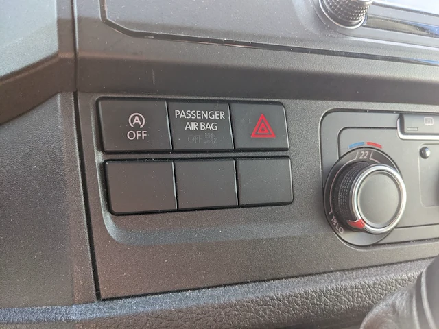 Personenbus, volkswagen, transporter - afbeelding 13 van  50