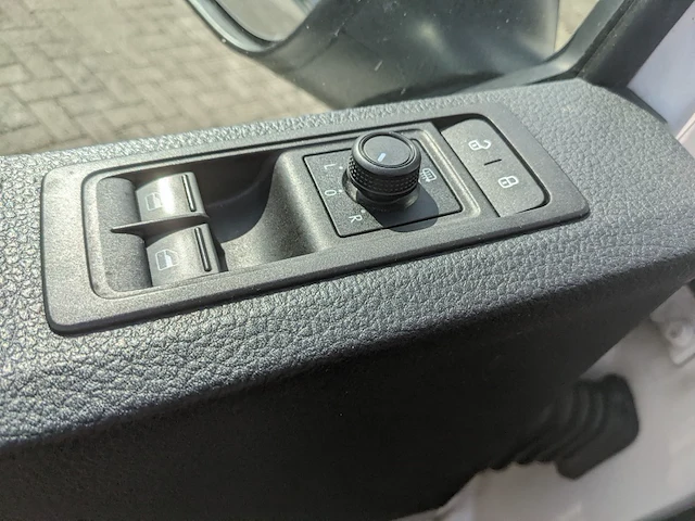 Personenbus, volkswagen, transporter - afbeelding 15 van  50