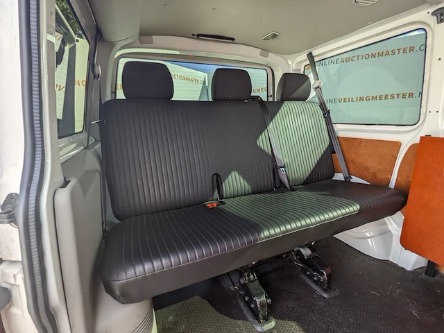 Personenbus, volkswagen, transporter - afbeelding 26 van  50