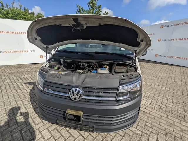 Personenbus, volkswagen, transporter - afbeelding 28 van  50