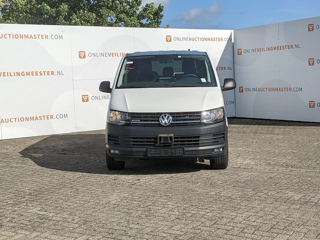 Personenbus, volkswagen, transporter - afbeelding 23 van  50