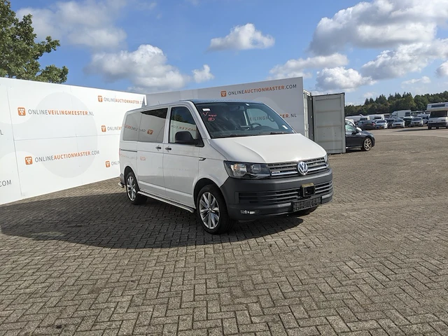 Personenbus, volkswagen, transporter - afbeelding 34 van  50