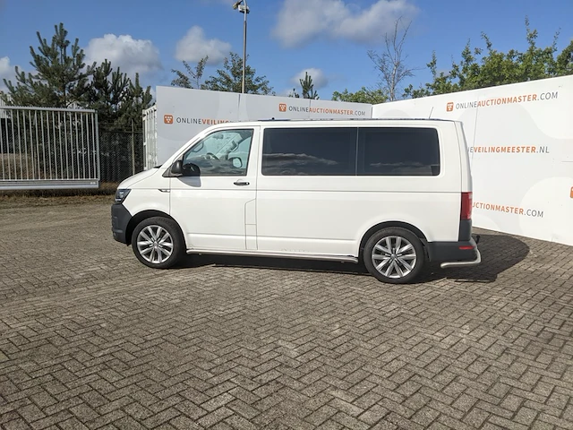 Personenbus, volkswagen, transporter - afbeelding 50 van  50