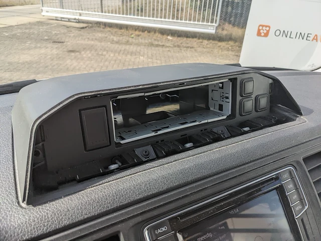 Personenbus, volkswagen, transporter - afbeelding 16 van  47