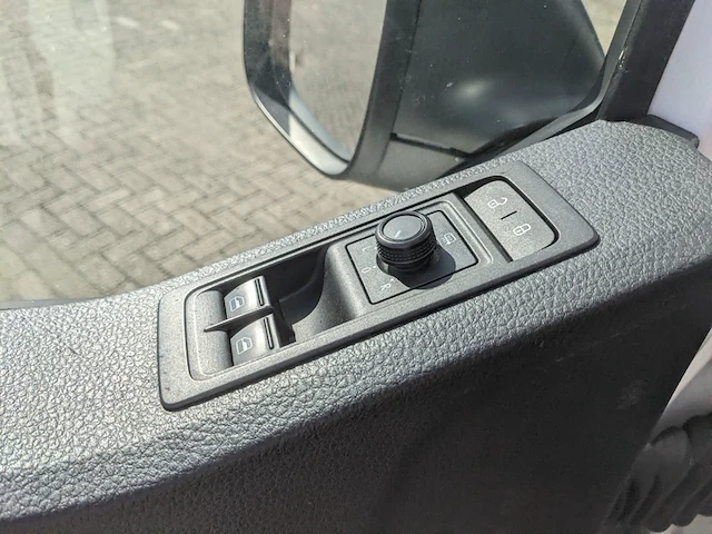 Personenbus, volkswagen, transporter - afbeelding 17 van  47