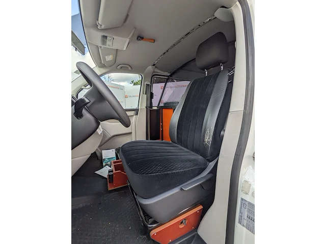 Personenbus, volkswagen, transporter - afbeelding 4 van  48