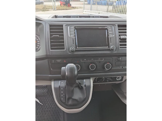 Personenbus, volkswagen, transporter - afbeelding 10 van  48