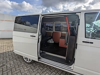 Personenbus, volkswagen, transporter - afbeelding 20 van  48