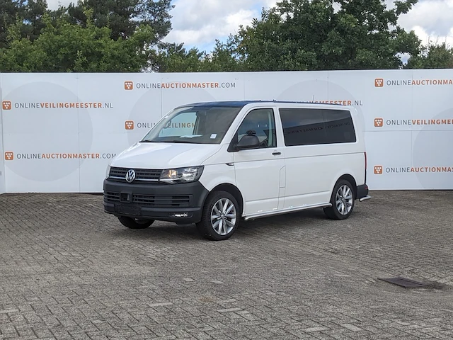 Personenbus, volkswagen, transporter - afbeelding 12 van  48