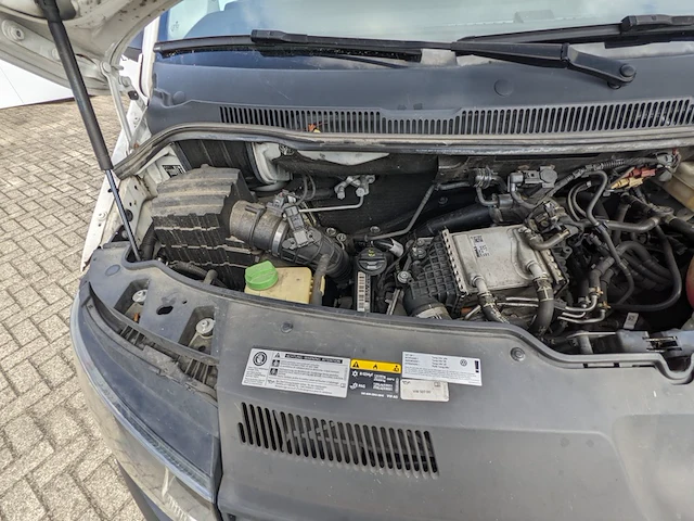 Personenbus, volkswagen, transporter - afbeelding 27 van  45