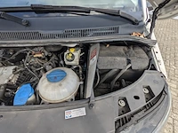 Personenbus, volkswagen, transporter - afbeelding 29 van  45