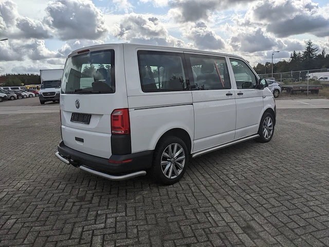 Personenbus, volkswagen, transporter - afbeelding 42 van  45