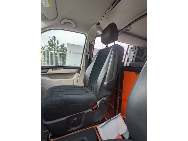 Personenbus, volkswagen, transporter - afbeelding 16 van  46