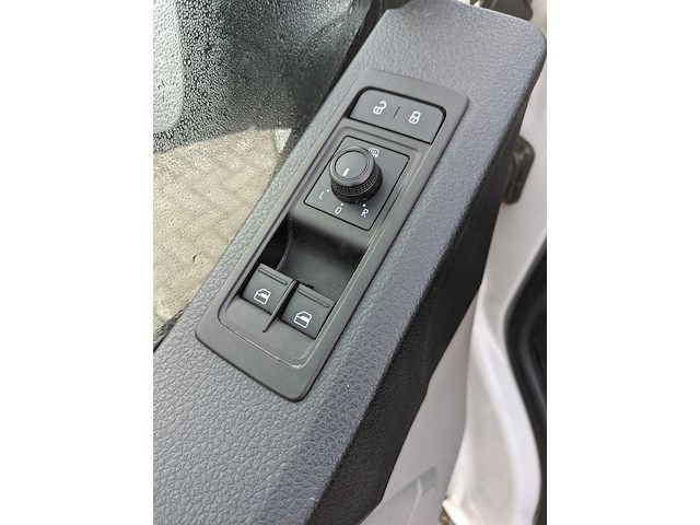 Personenbus, volkswagen, transporter - afbeelding 18 van  46