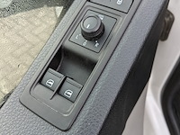 Personenbus, volkswagen, transporter - afbeelding 18 van  46