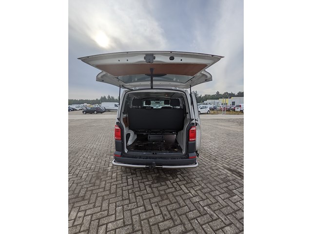 Personenbus, volkswagen, transporter - afbeelding 19 van  46