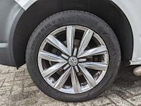 Personenbus, volkswagen, transporter - afbeelding 31 van  46