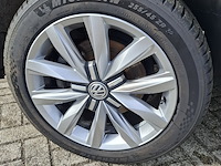 Personenbus, volkswagen, transporter - afbeelding 2 van  50