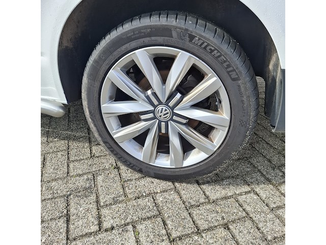 Personenbus, volkswagen, transporter - afbeelding 6 van  50