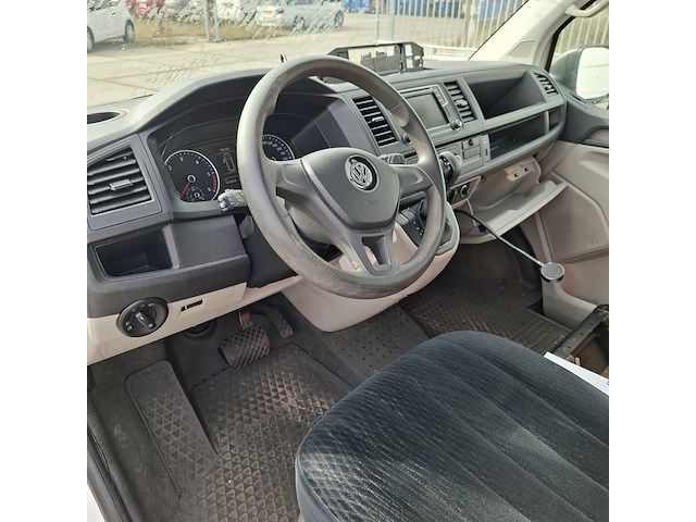 Personenbus, volkswagen, transporter - afbeelding 9 van  50